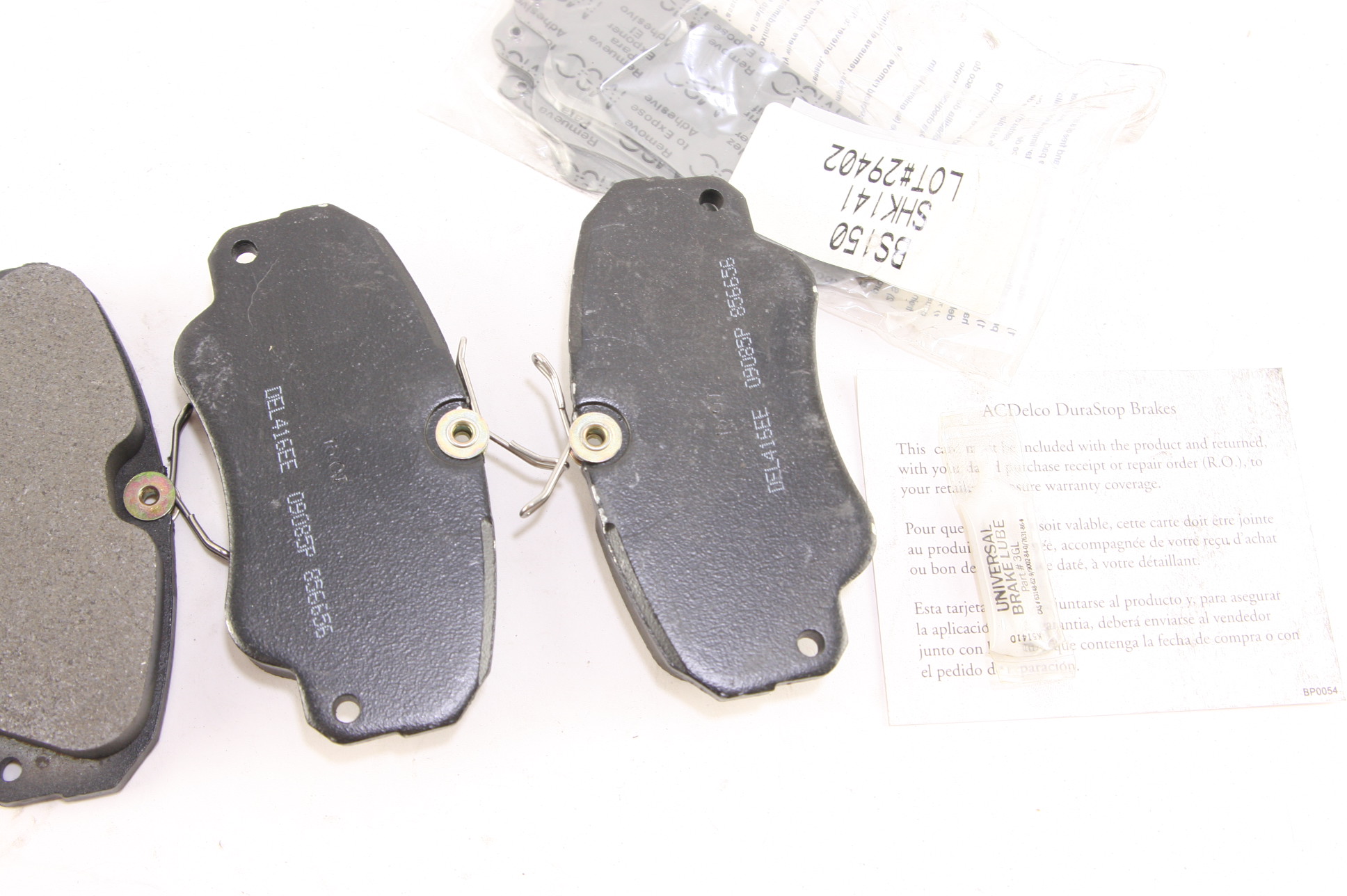 ***~ New Genuine OEM ACDelco 17D720M Disc Brake Pad GM 18038563 Free Shipping - image 7