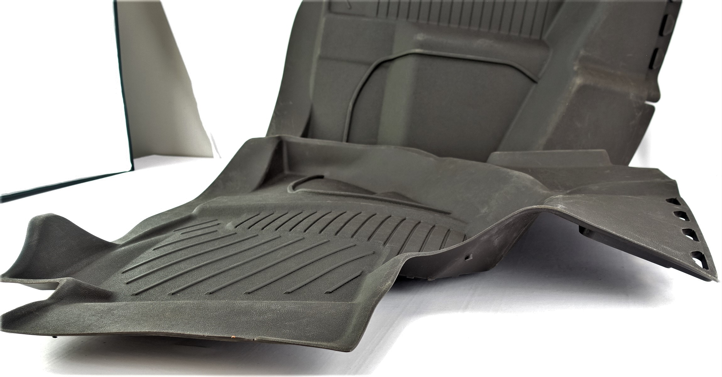 OEM 23237405 15-18 Silverado Sierra Double Cab Rear All-Weather Floor Mats - image 3