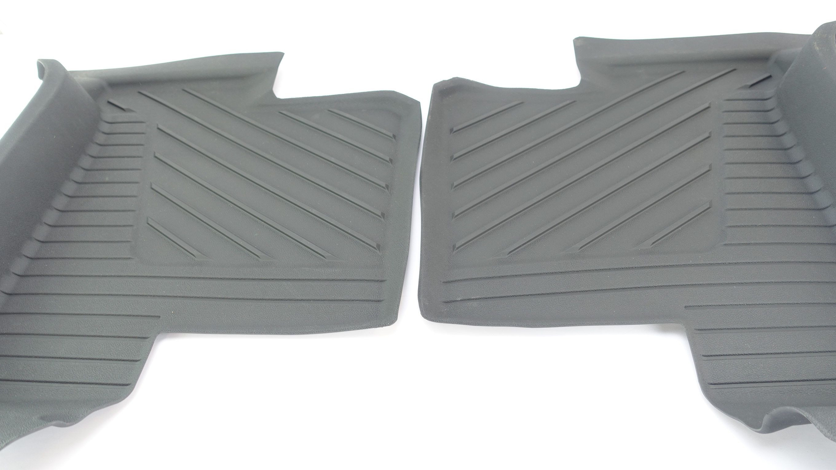 New OEM GM 23381382 Rear All Weather Floor Mat 15-19 Colorado Canyon Ext Cab - image 4