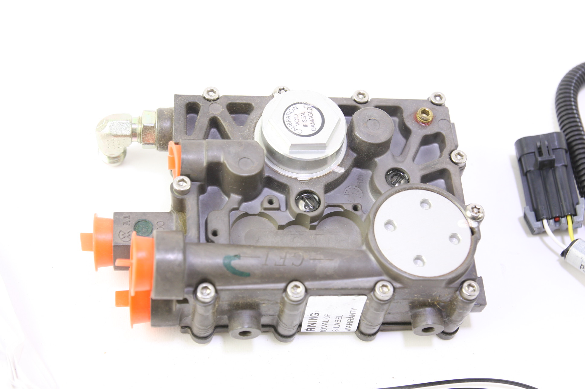 **~ New OEM 3L3Z9C968BB Ford Regulator - Fuel Pressure Free Shipping - image 2