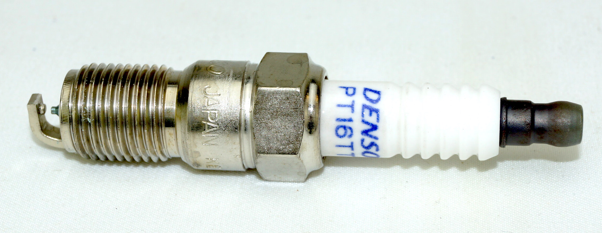 Set of 4 Genuine Denso 4511 PT16TT Platinum TT Spark Plug - image 4