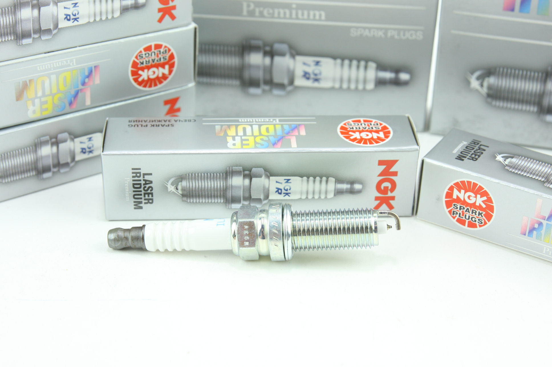 Set of 8 NGK 4912 Laser Iridium Spark Plugs ILKAR7B11 for Toyota Corolla Pontiac - image 2