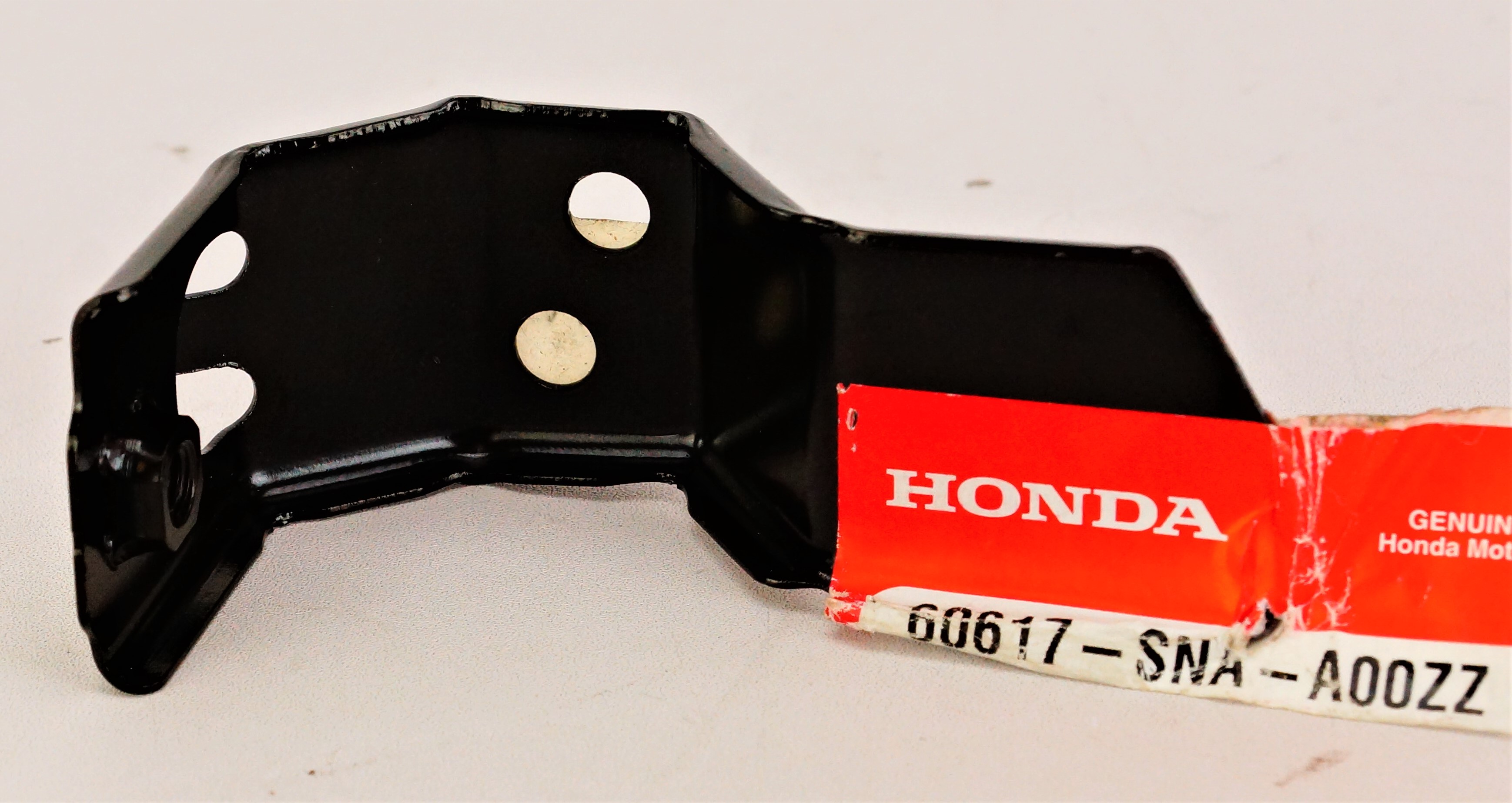 Genuine OEM 60617-sna-a00zz Honda Right Front Fender Bracket 2006-11 Civic - image 1
