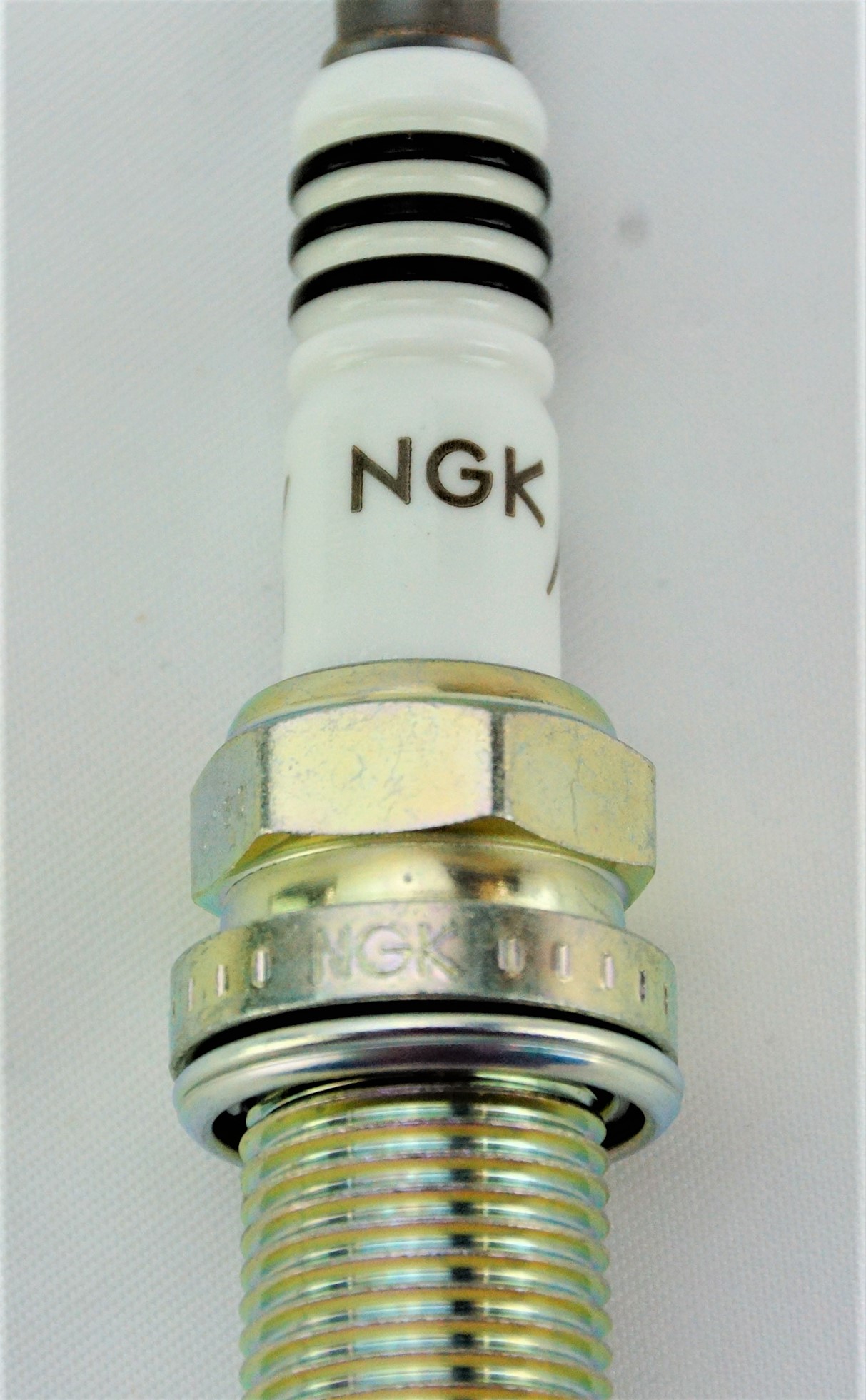 Set of 8 Genuine NGK 6441 Iridium IX Spark Plugs ZFR6FIX11 - image 7