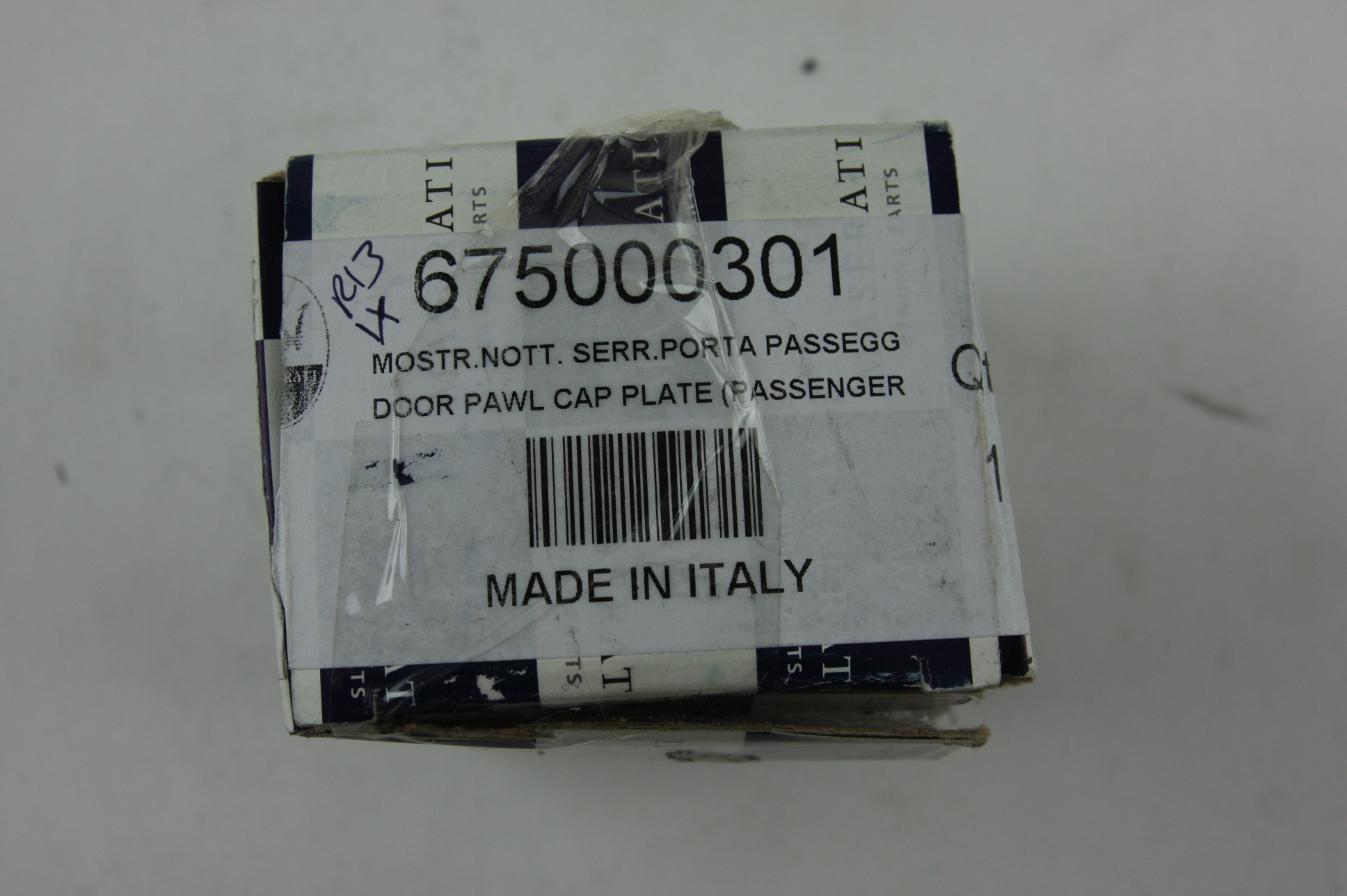 **** New OEM 675000301 Maserati Door Lock Revolving Plug Trim RH US Shipping - image 2