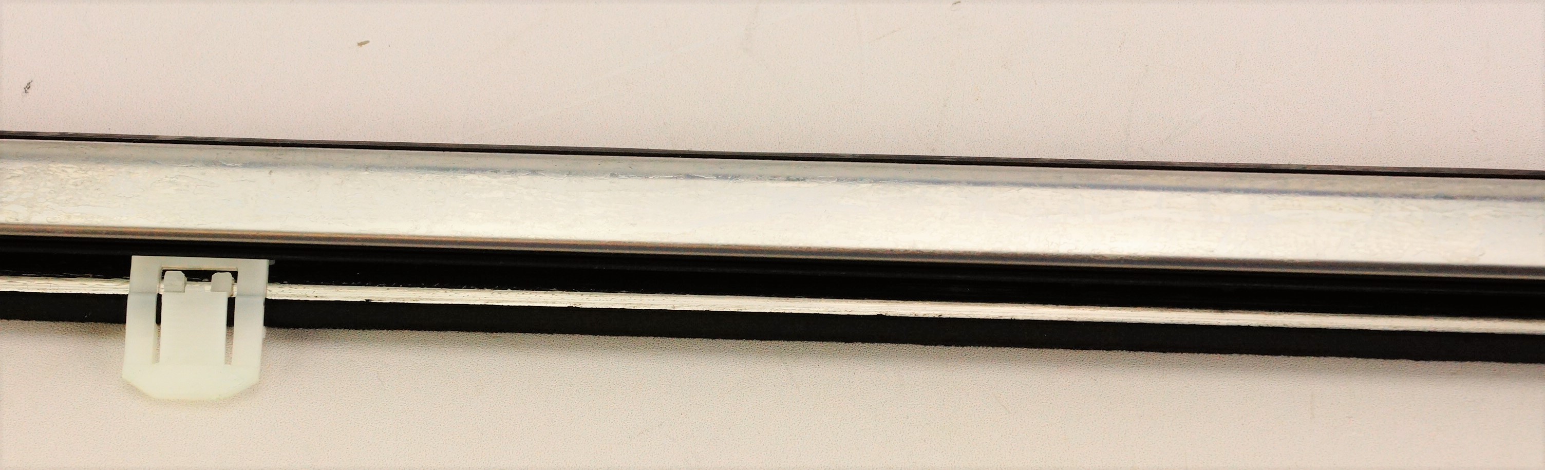 Genuine OEM 72950-S84-A01 Honda 2000 Accord Left Rear Door Moulding Chrome - image 3