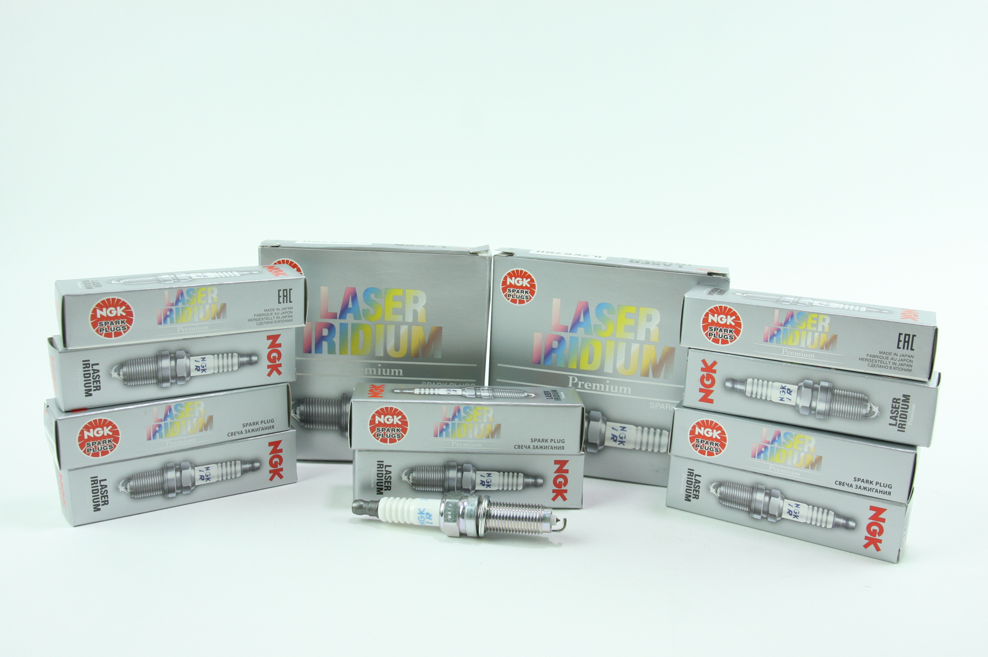 New Set of 8 NGK 7751 ILZKR7B11 Laser Iridium and Platinum Spark Plugs - image 1