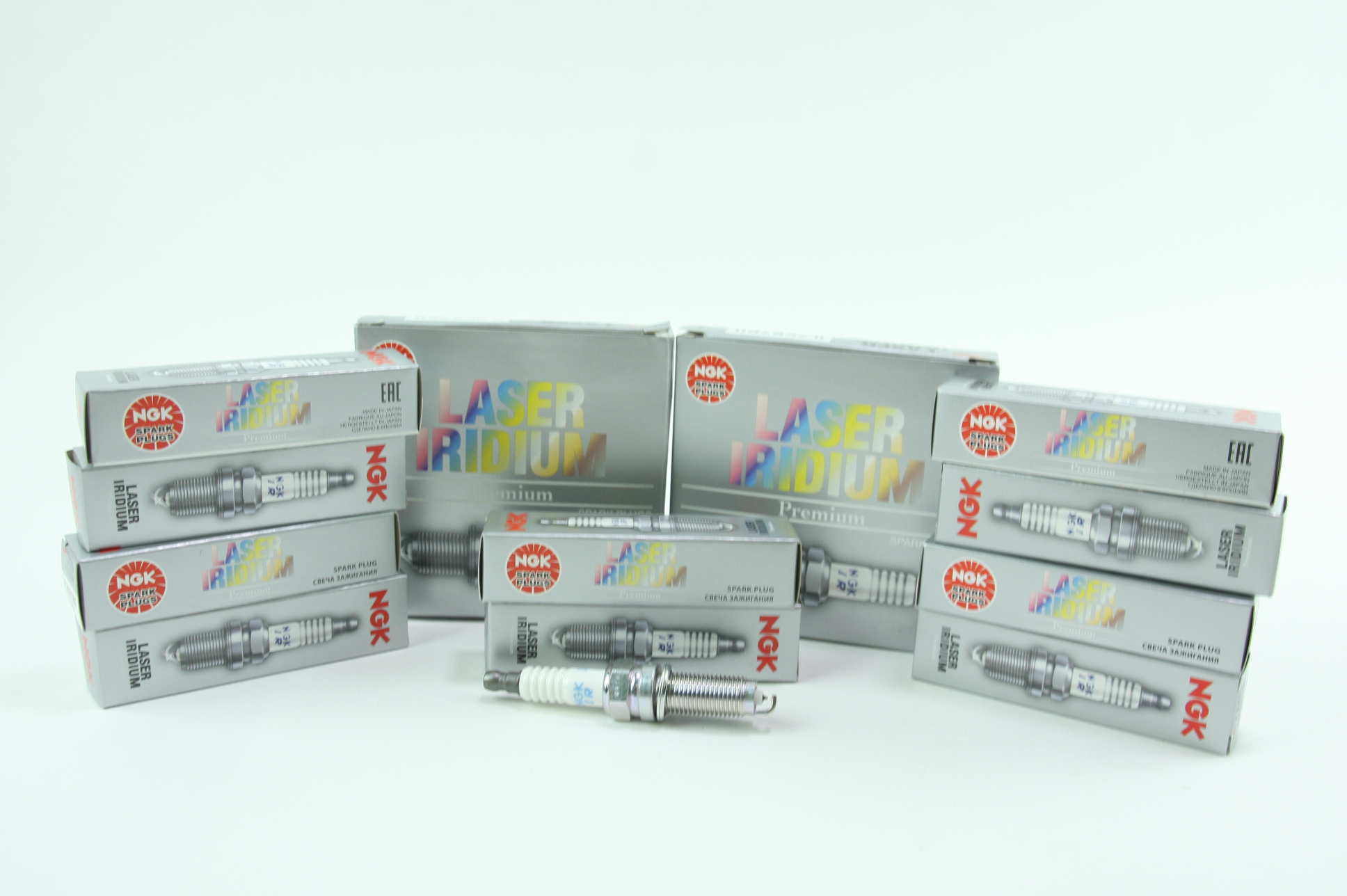 New Set of 8 NGK 7751 ILZKR7B11 Laser Iridium and Platinum Spark Plugs - image 3