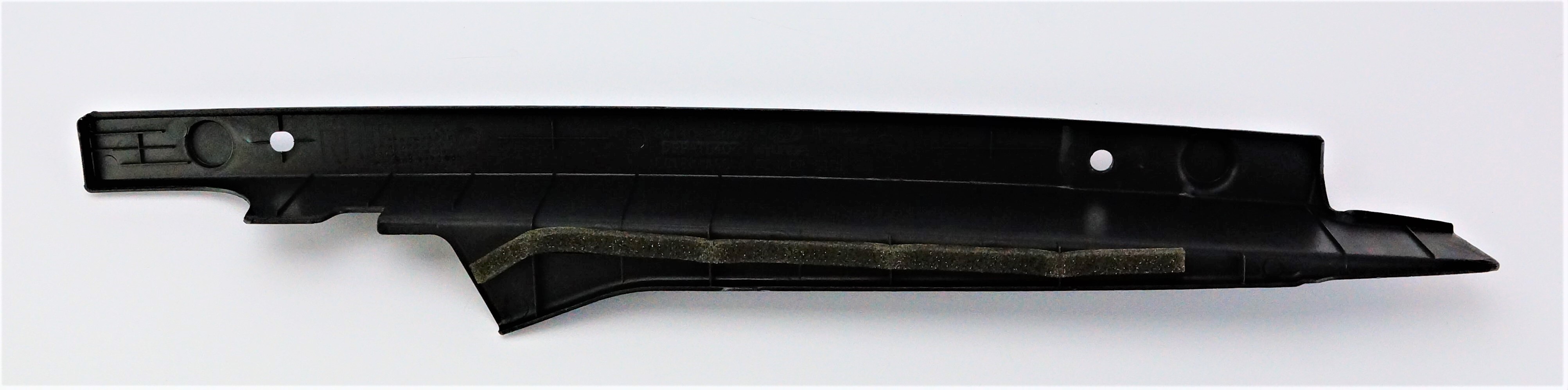 Genuine OEM 84140-3S000 Hyundai 11-15 Sonata Fender Upper Cover Right - image 3