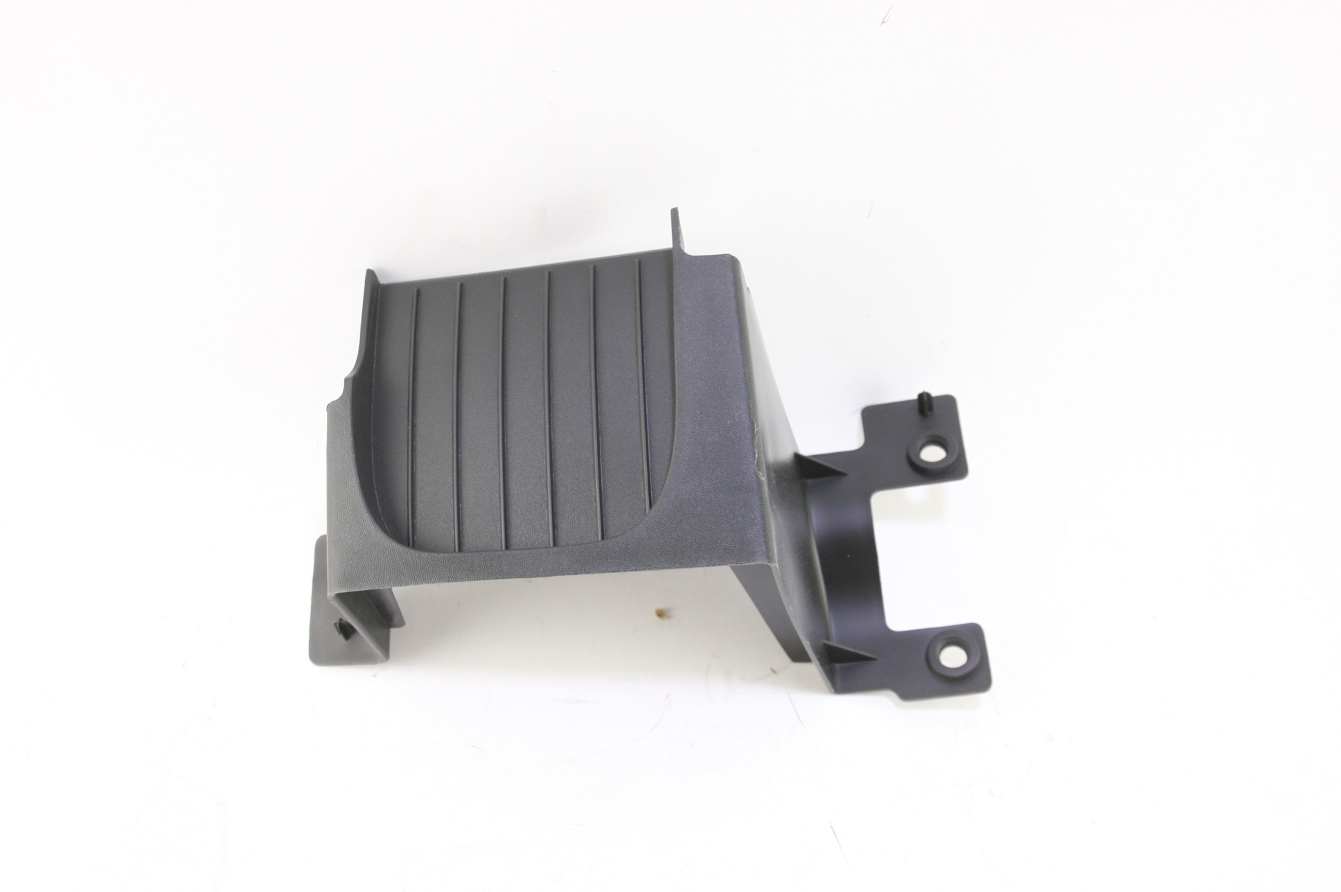 Chevrolet GM OEM Traverse Front Bumper Grille Grill-Mount Bracket Left 25826190
