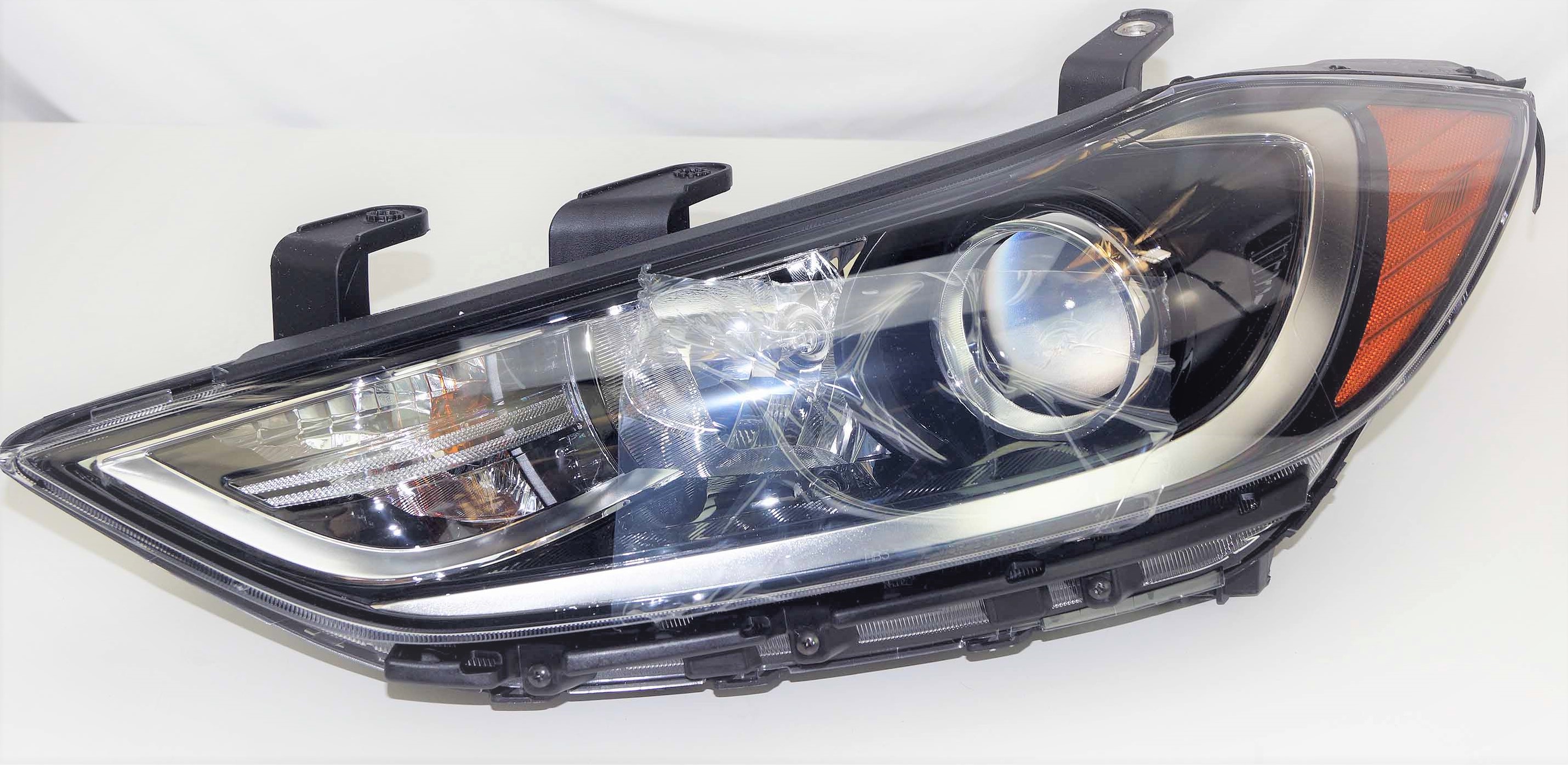 Genuine OEM 92101f3000 Hyundia Elantra Driver Side LH Headlight - image 1