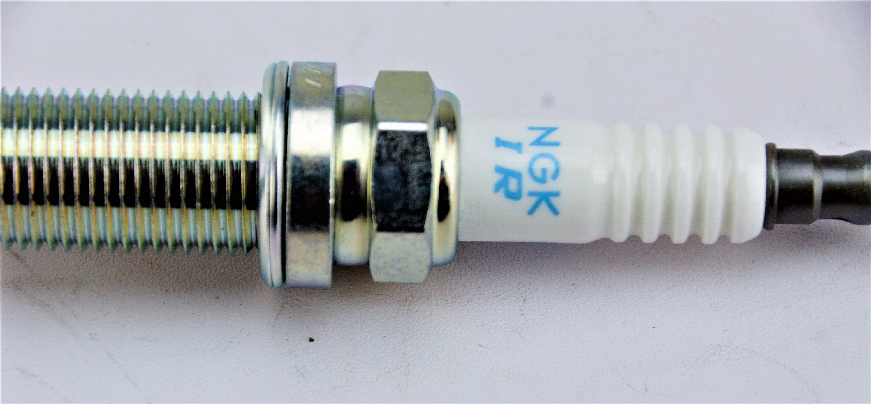 Pack of 16 - New Genuine NGK 92145 Laser Iridium Spark Plug Fast Free Shipping - image 7