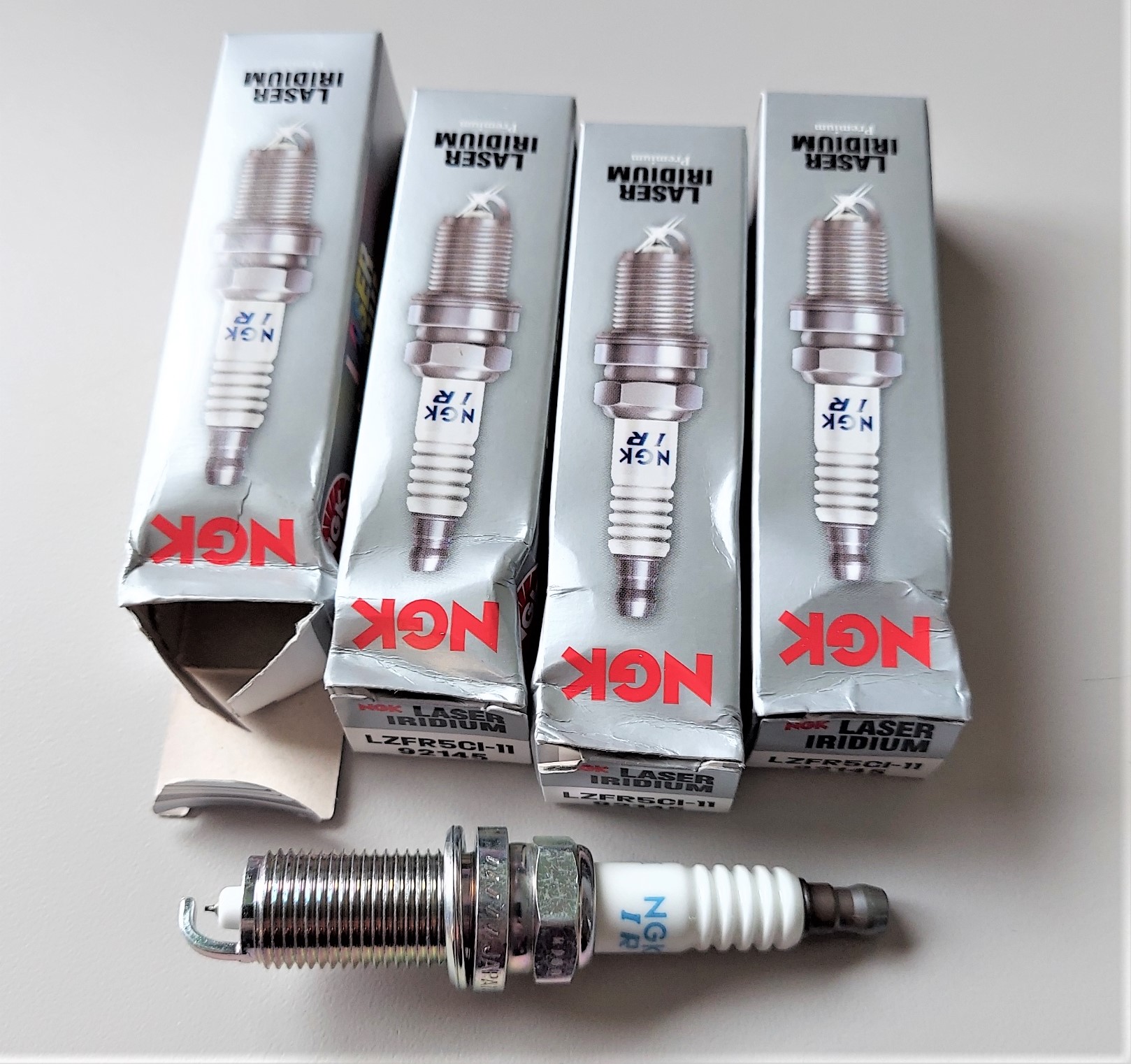 Car & Truck Parts NGK LASER IRIDIUM Iridium Spark Plugs LZFR5CI11 92145 Set of 4