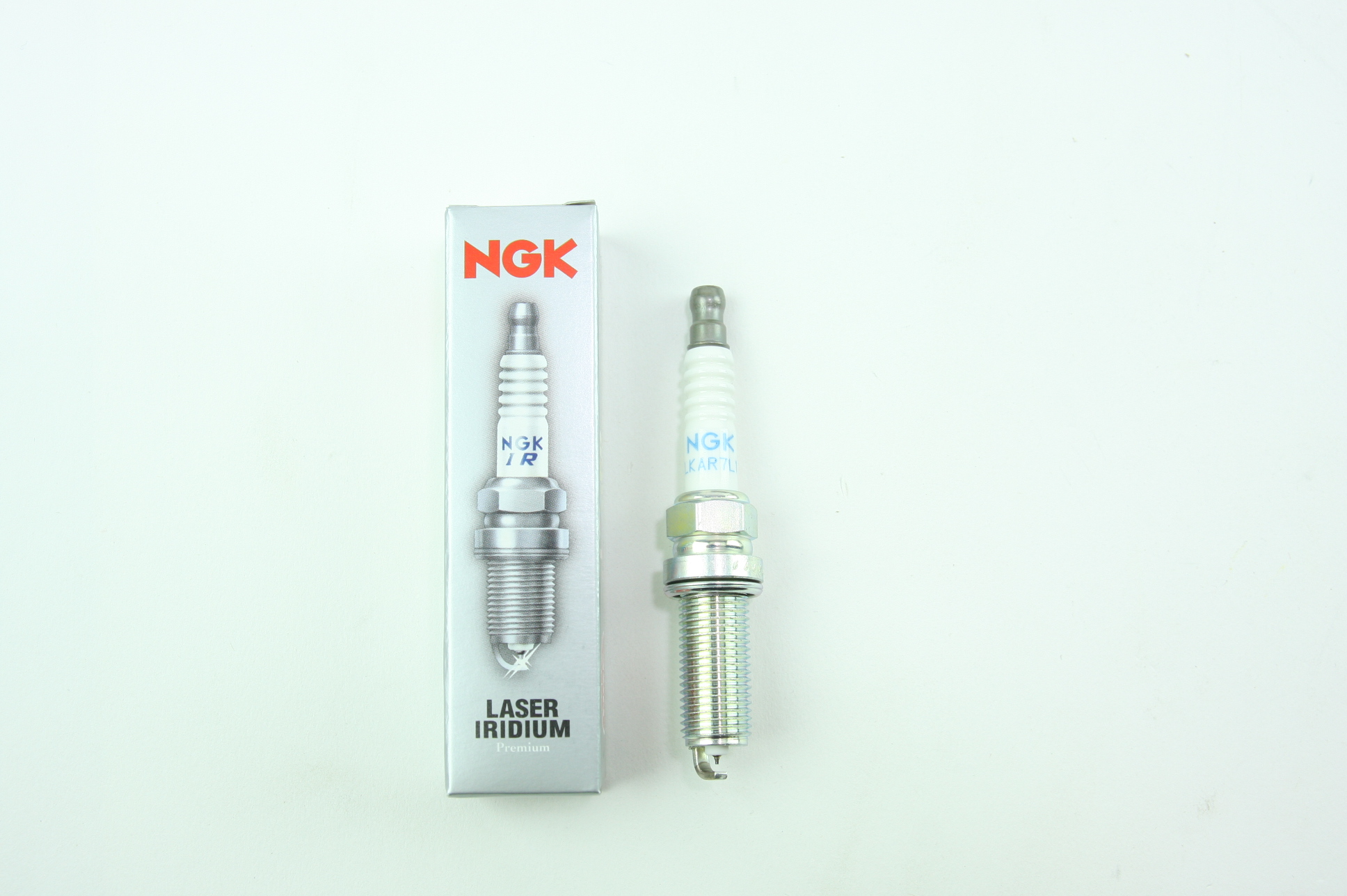 Set of 6 New NGK 94124 Laser Iridium Spark Plugs ILKAR7L11 Fast Free Shipping - image 4