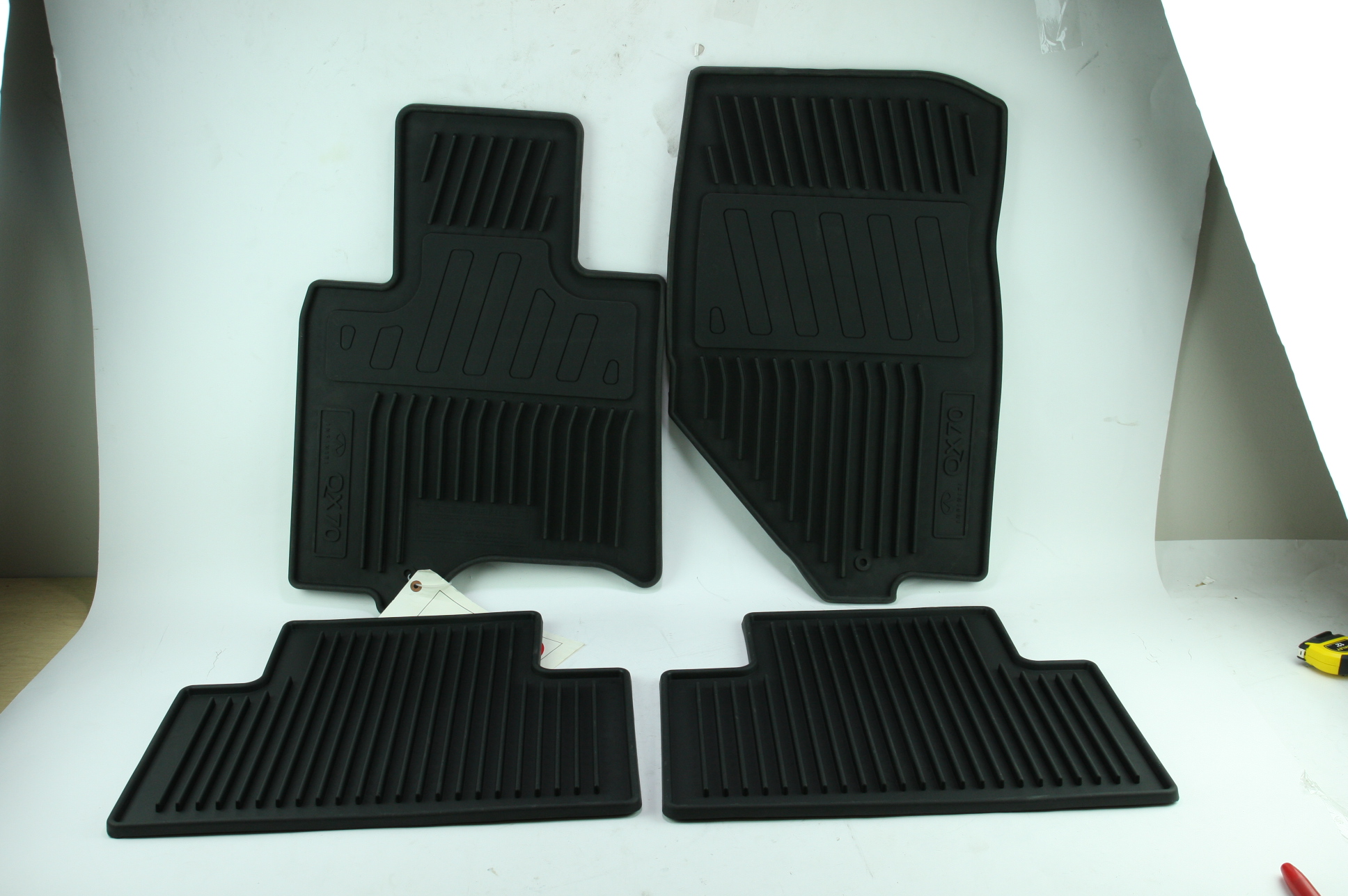 GM Accessories 22890016 Front All-Weather Floor Mats in Ebony with Traverse Logo