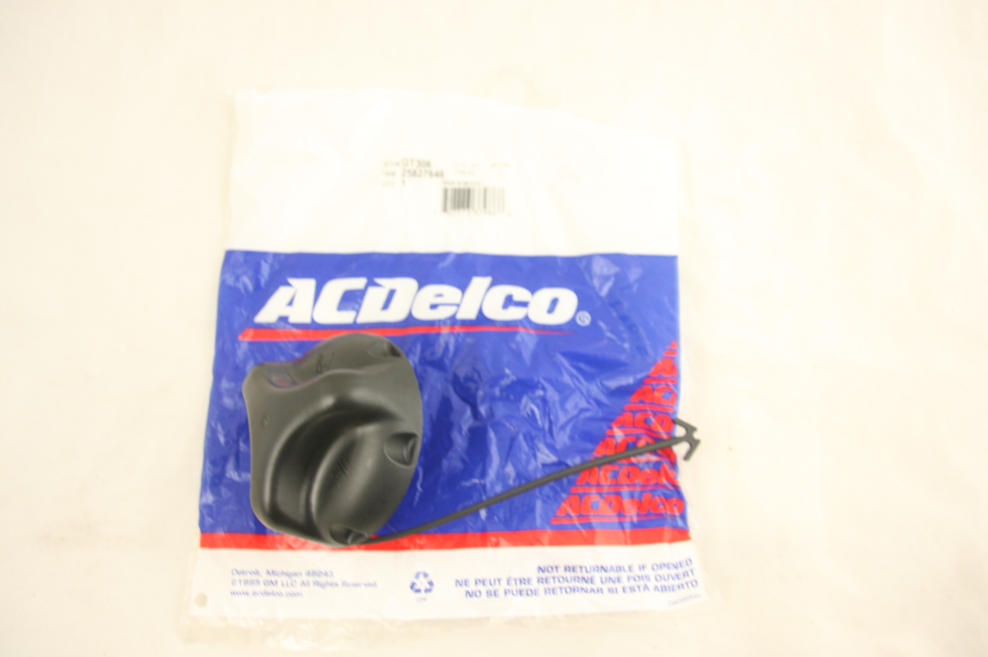 NEW Genuine GM Fuel Gas Tank Filler Cap ACDelco GT225 OEM# 15763225 With Tether 