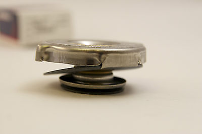 rc27 radiator cap