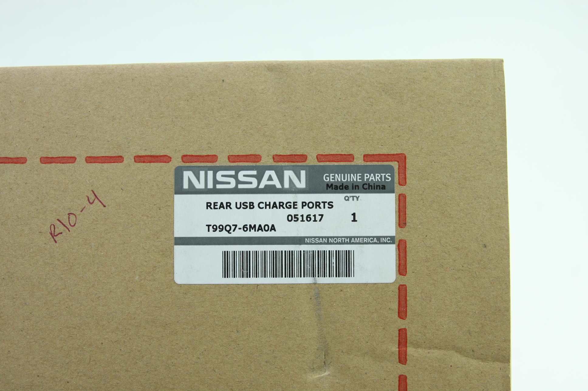 Genuine Nissan Rear USB Charging Ports New OEM T99Q7-6MA0A Fast Free Shipping - image 4
