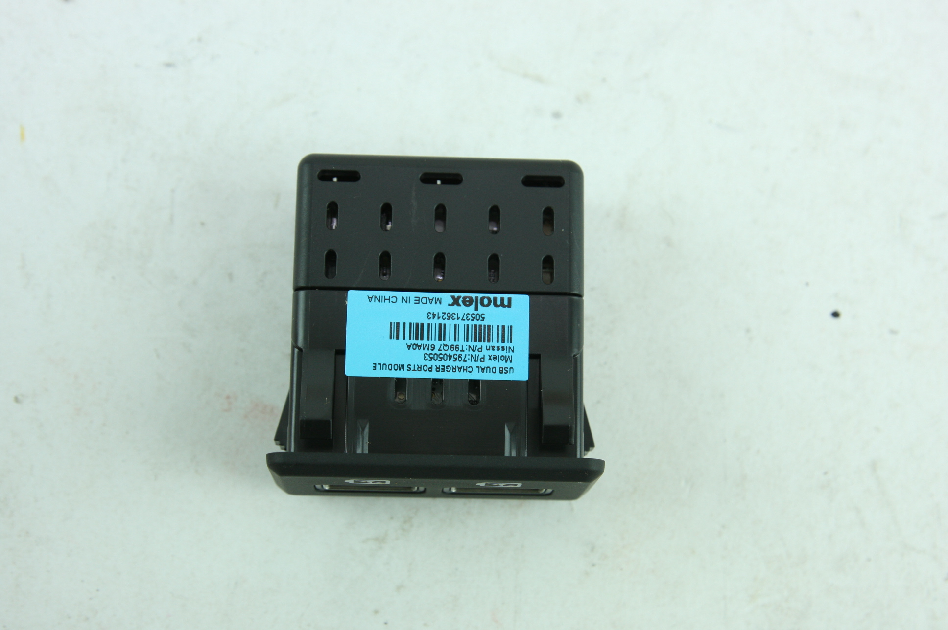 Genuine Nissan Rear USB Charging Ports New OEM T99Q7-6MA0A Fast Free Shipping - image 5