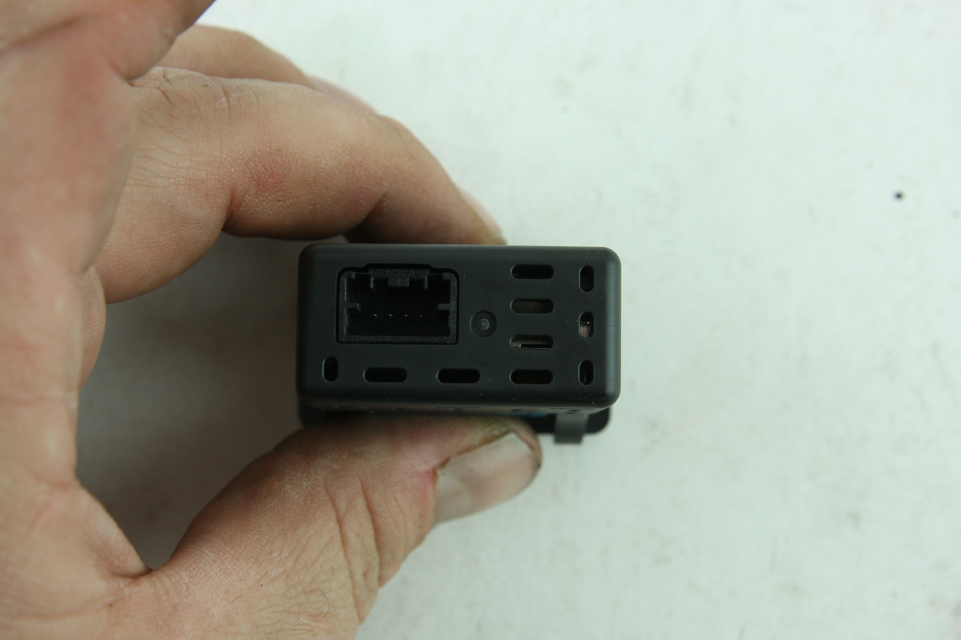 Genuine Nissan Rear USB Charging Ports New OEM T99Q7-6MA0A Fast Free Shipping - image 6