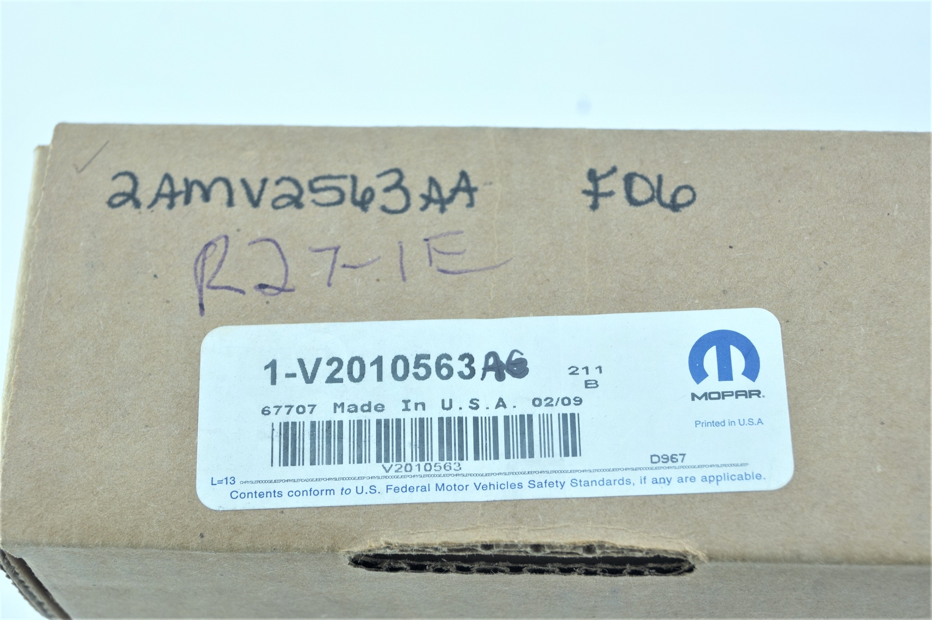 New Genuine Mopar V2010563AE Disc Brake Pad Kit  Fast Free Shipping - image 6