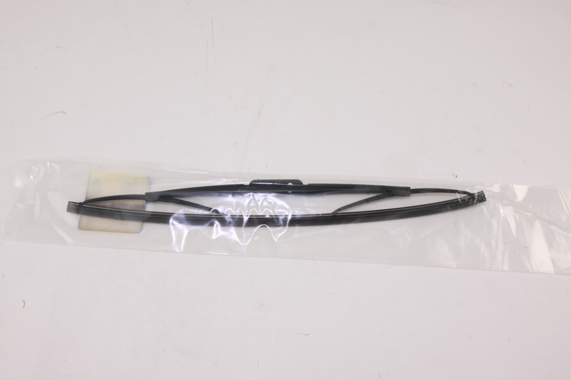 **~ New OEM WB000016-BC Genuine Mopar Blade Front Wiper Free Shipping - image 1