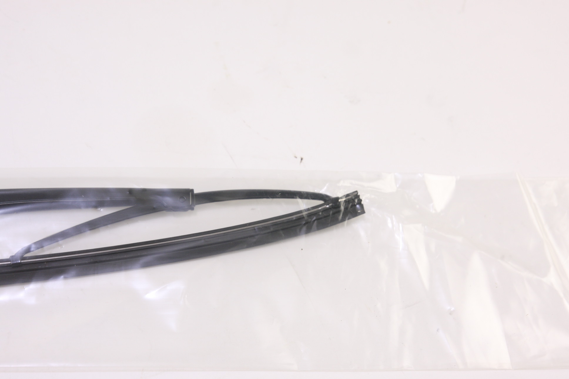 **~ New OEM WB000016-BC Genuine Mopar Blade Front Wiper Free Shipping - image 4